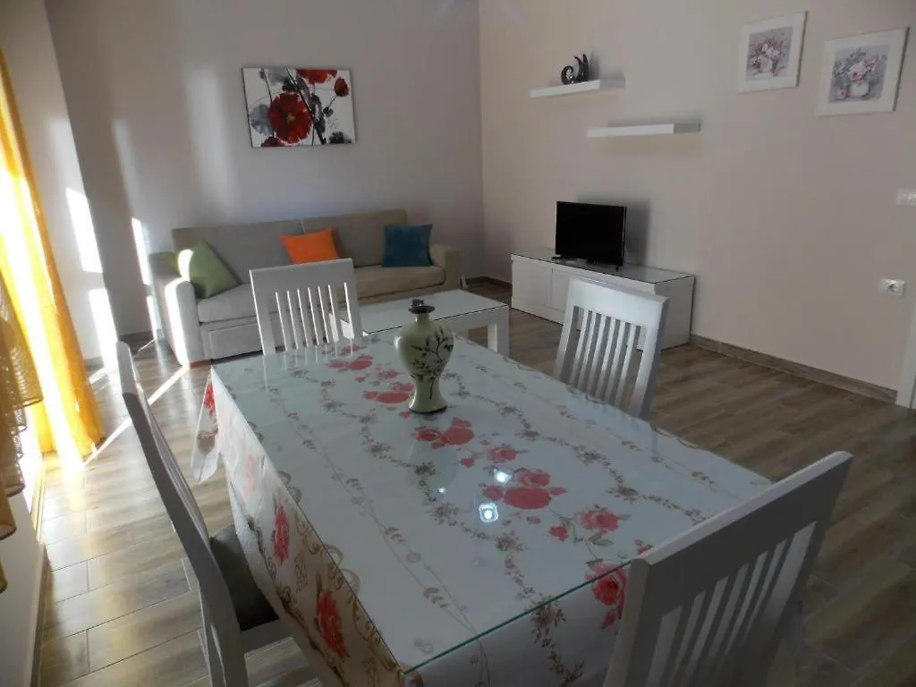 Coastline Apartments Sarandë 0*,  Albánie